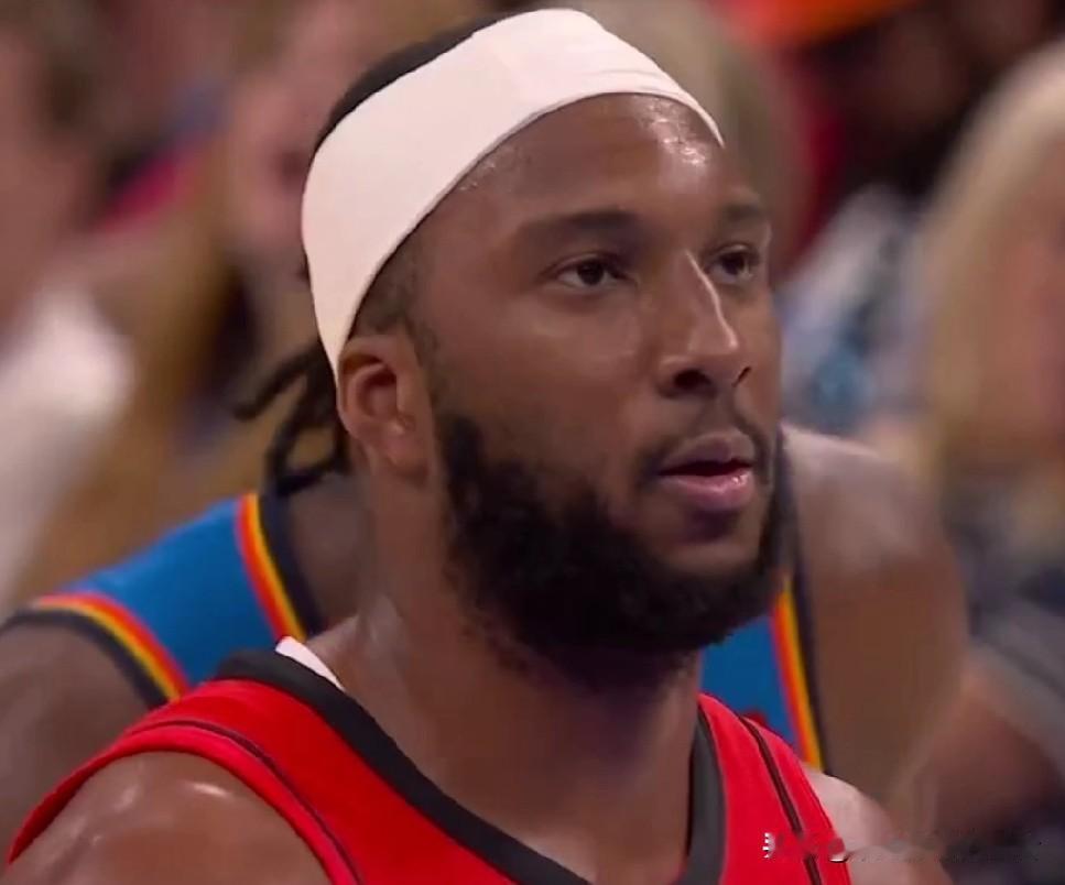 火箭新援奥科吉加盟球队的7场比赛表现！！！
客场打灰熊：首发上场24分钟，投篮9