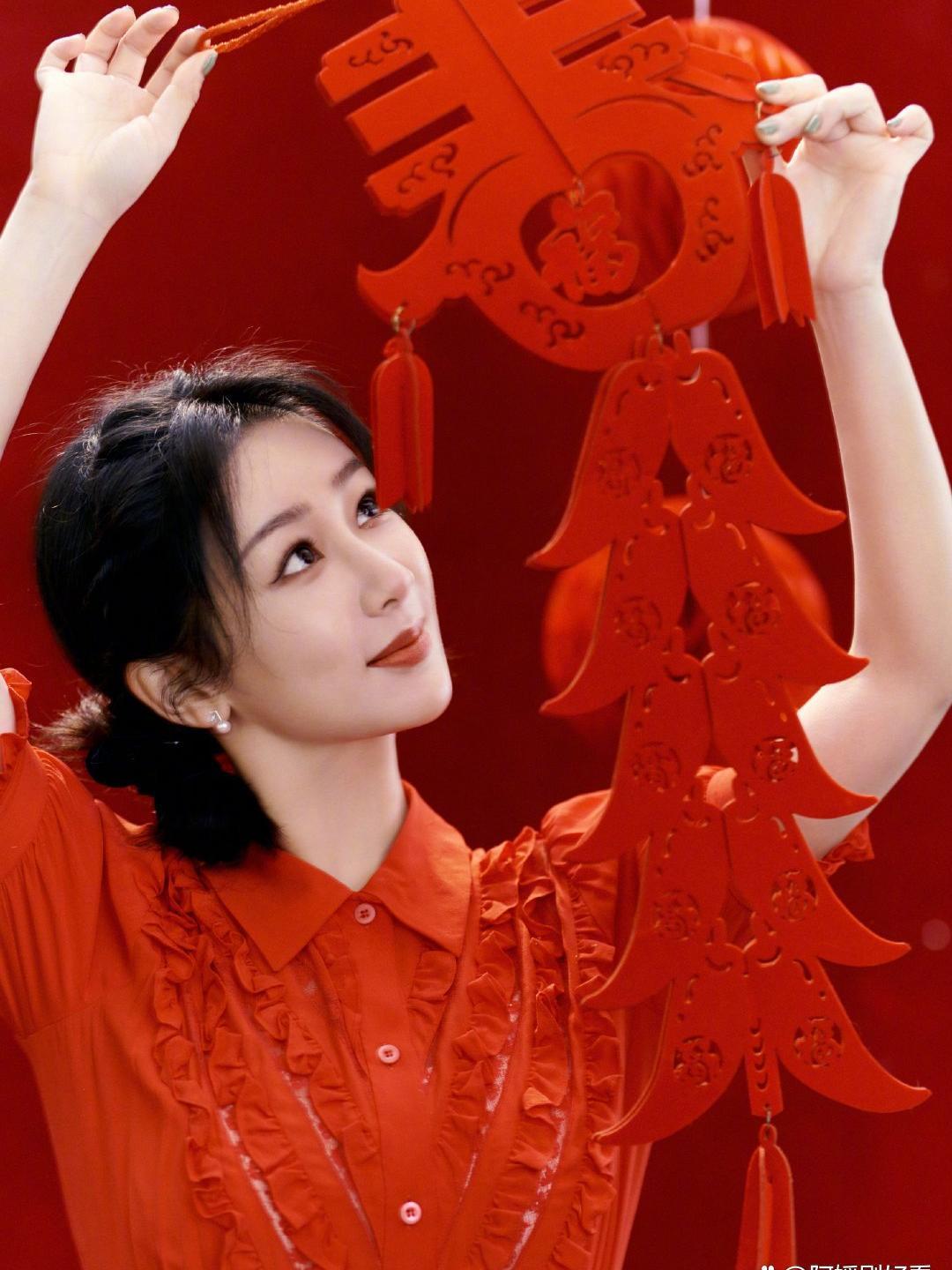 1、《灿如繁星》招商局面格外窘迫，开播仅拿下两广合作，第五集之后只剩一支广告撑场