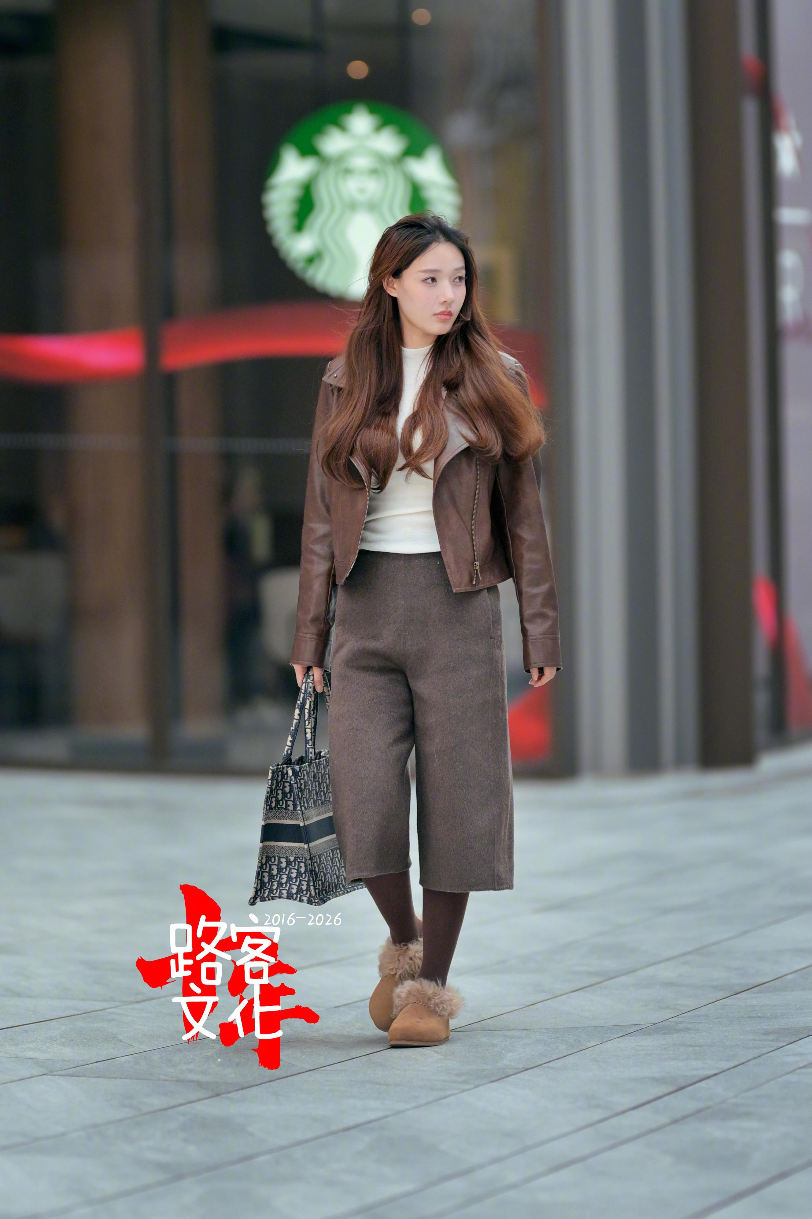 焦糖色穿搭不错哈 