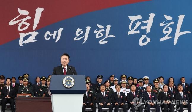 #韩国政治#【韩国总统尹锡悦举行韩国国军日阅兵，并表示朝鲜若使用核武将导致政权终