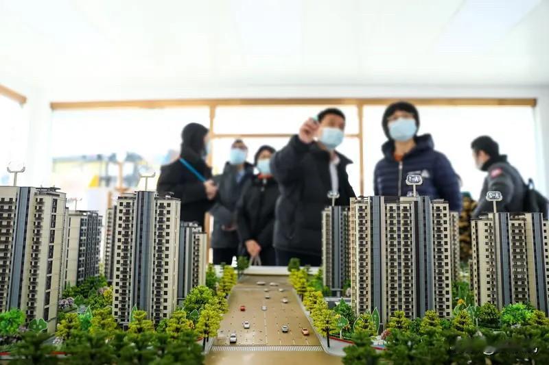 楼市只能是顺势而为，不能逆势而为。
一些期待房价大涨的人在那天天喊楼市开大，结果