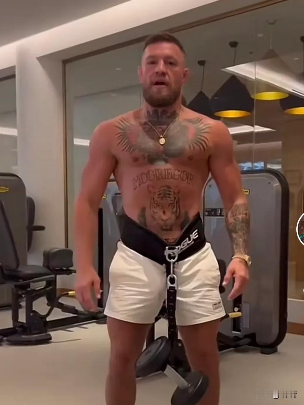 “嘴炮”康纳算不算退役后身材保持最好的UFC运动员？康纳晒出一组训练照，从相片看