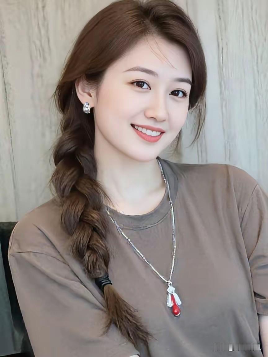 夫妻过日子
说到底就是
同吃、同住、同心

能好好说话
互不冷暴力

朝夕相伴