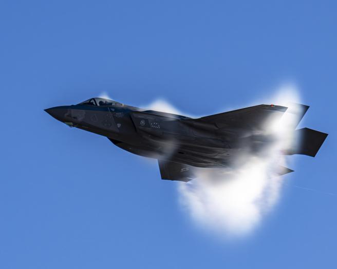 好消息：洛马公司一年交付191架F-35战机，创下年度最高交付纪录，而2023年