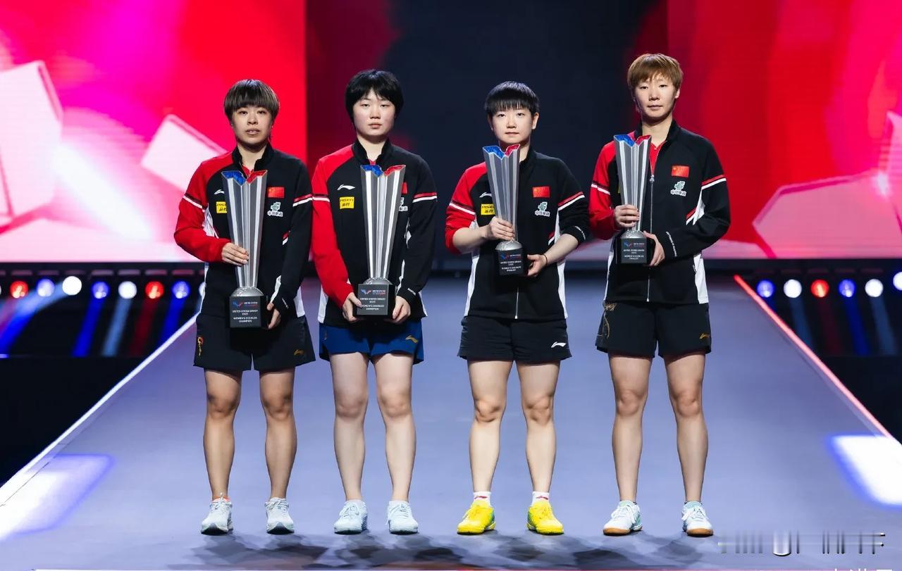 国乒女队都很不错！
今天的美国大满贯女双决赛，两对国乒组合奉献了一场精彩对决，堪