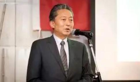 鸠山由纪夫这次把话说透了，日本放弃战争赔偿是中国顾全大局，如今高市早苗却拿台海问