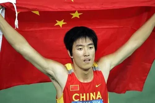 上海市体育局敢于向世界冠军动手！
世界冠军刘翔在网络上发帖，对上海市体育局给他的
