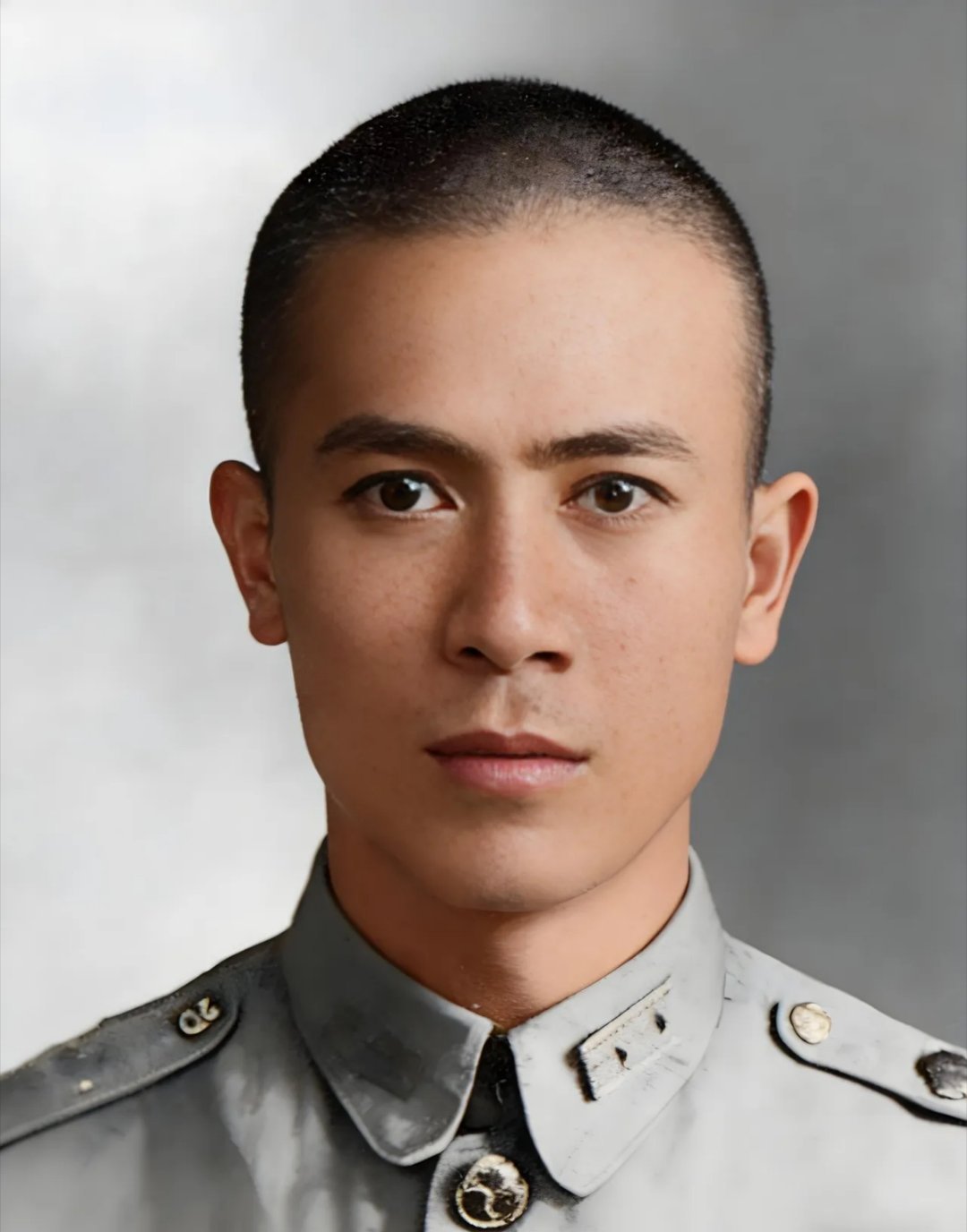 少将旅长高致嵩子弹打光了，就与日军肉搏、拼刺刀，刺刀断了，就赤手空拳与敌人肉搏，