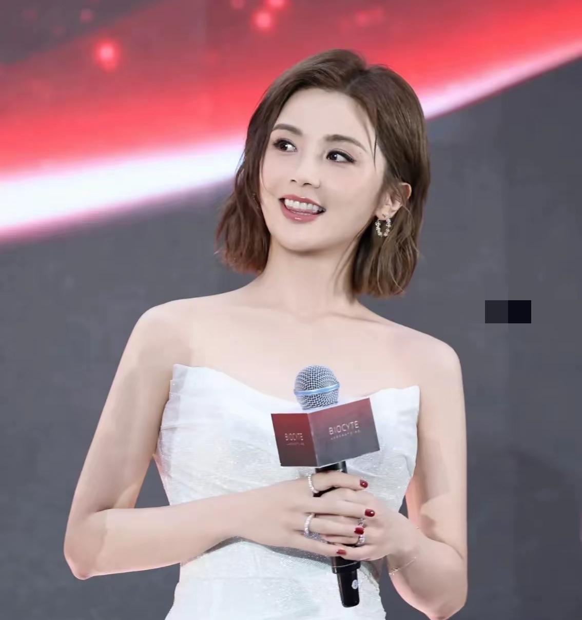 蔡卓妍，回应生子计划！

9月3日，新婚不久的蔡卓妍被问：准备什么时候生小孩？