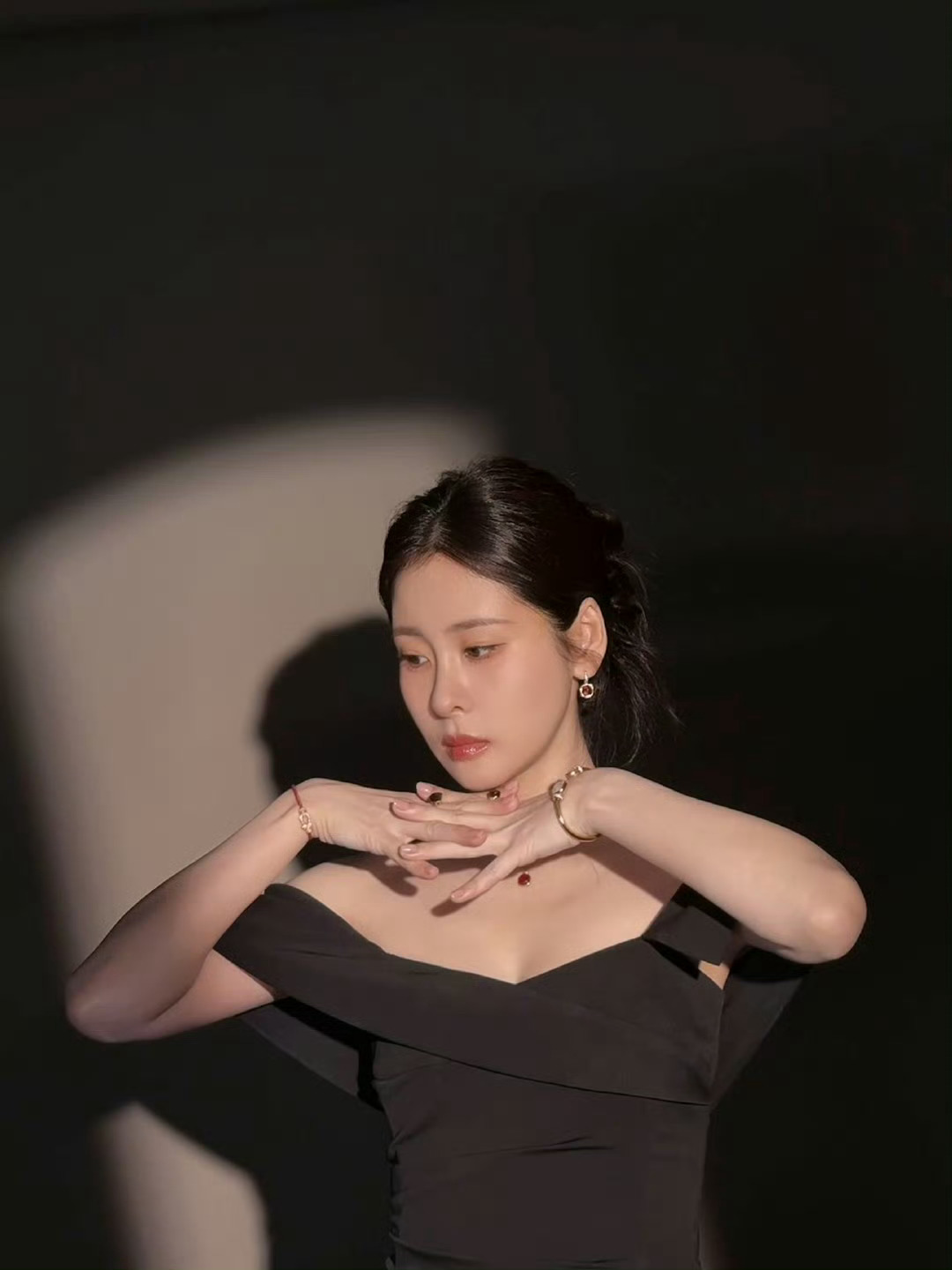 张碧晨告别年轮自己的歌告别一下不是很正常啊[苦涩][苦涩]就是以后不能听到姐姐唱