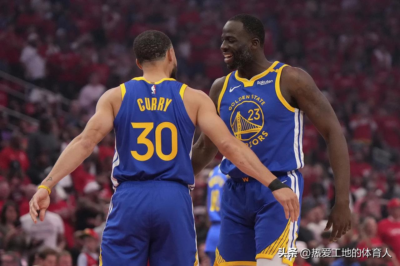 明日勇士主场挑战开拓者，上一次两队交手开拓者主场139:119大胜勇士20分，明