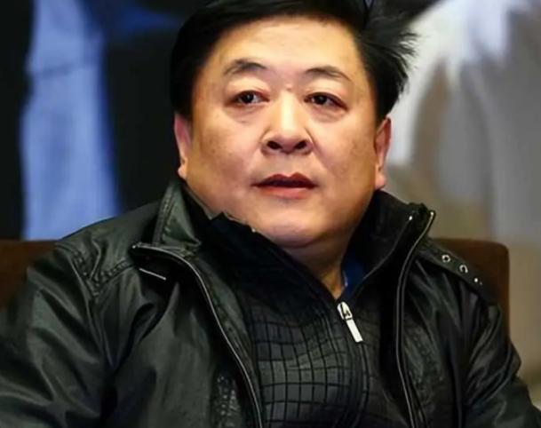 一趟赴美办证，一段车载录音，180箱财物被搬空，一纸家暴起诉，2016年，演员刘