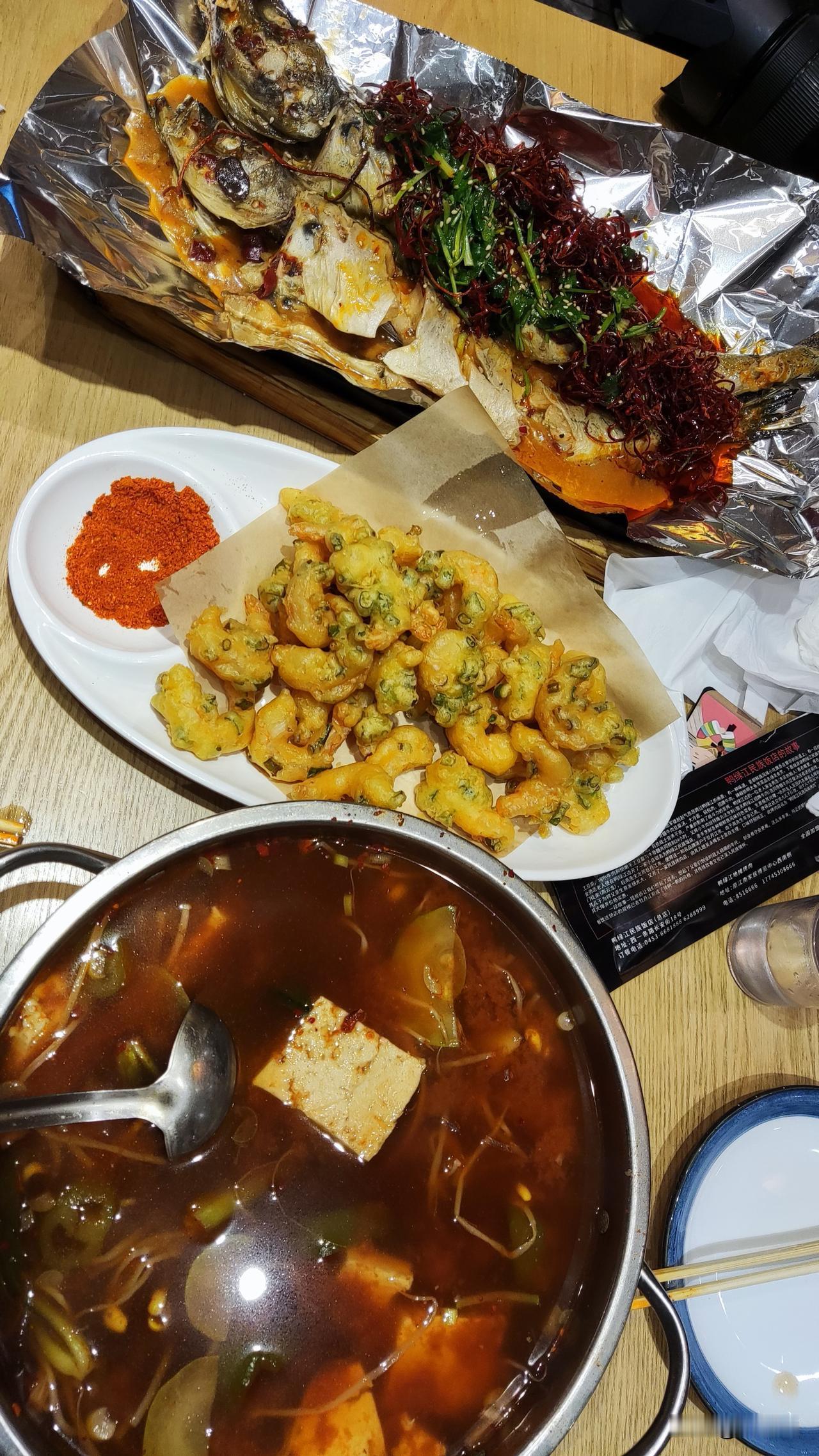 冬至莅临，药食同补。
寒风凛冽，滴水成冰。推开鸭绿江民族饭店的门扉，浑身裹挟着的