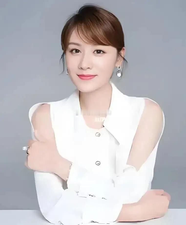6月9日，叶一茜被问为什么会选择在23岁就嫁给田亮，叶一茜坦言自己是一个很现实的