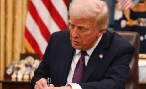 特朗普大清早发飙：出生公民权是给黑奴后代的，不是给中国人的。
 
当地时间3月3