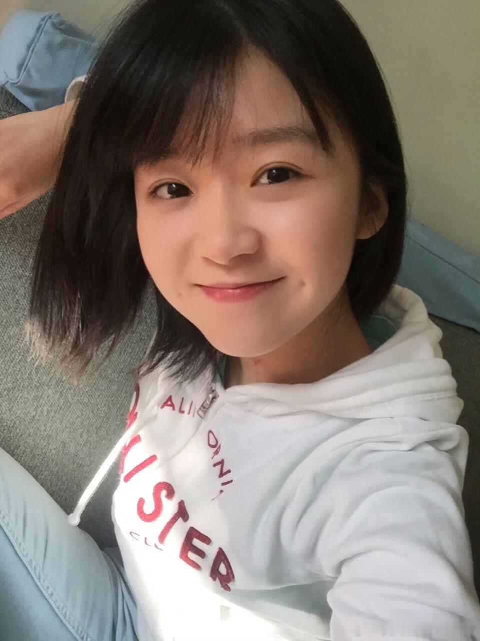 轻轻回眸，在红尘深处，给过往写下一个句点，给流年一抹浅笑，我知你心意，你知我悲喜