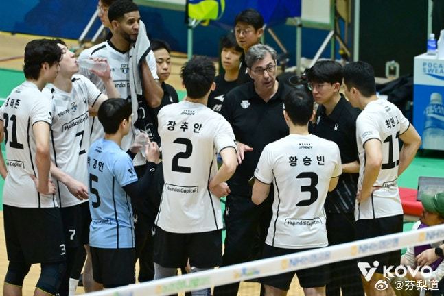 国际排坛动态江川现代资本主教练布莱恩：我认为江川还可以打得更好！ 现代资本队此役