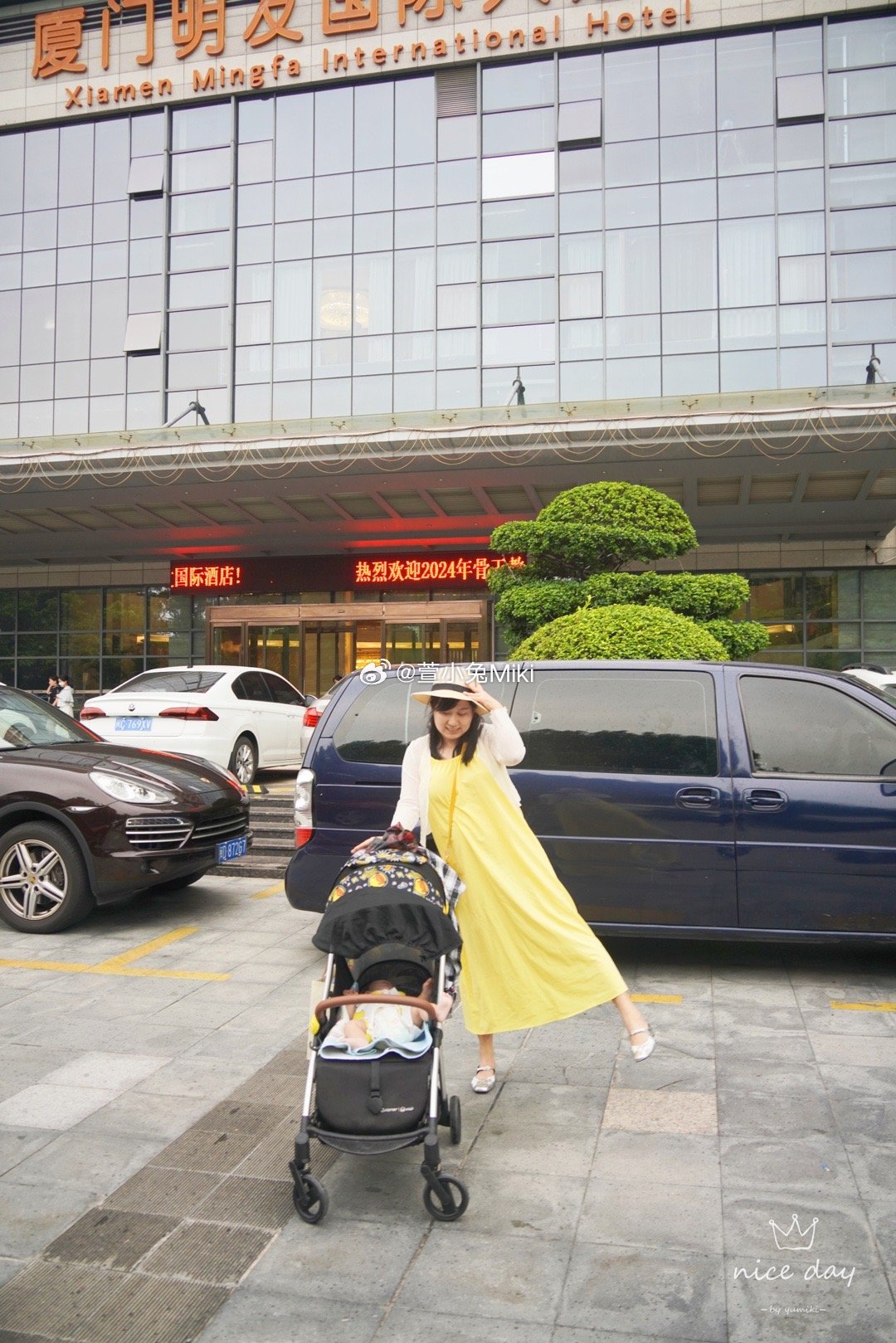 厦门亲子游·180°海景落地窗🏨不出酒店嗨翻天暑假接近尾声了，趁周末就带周边自