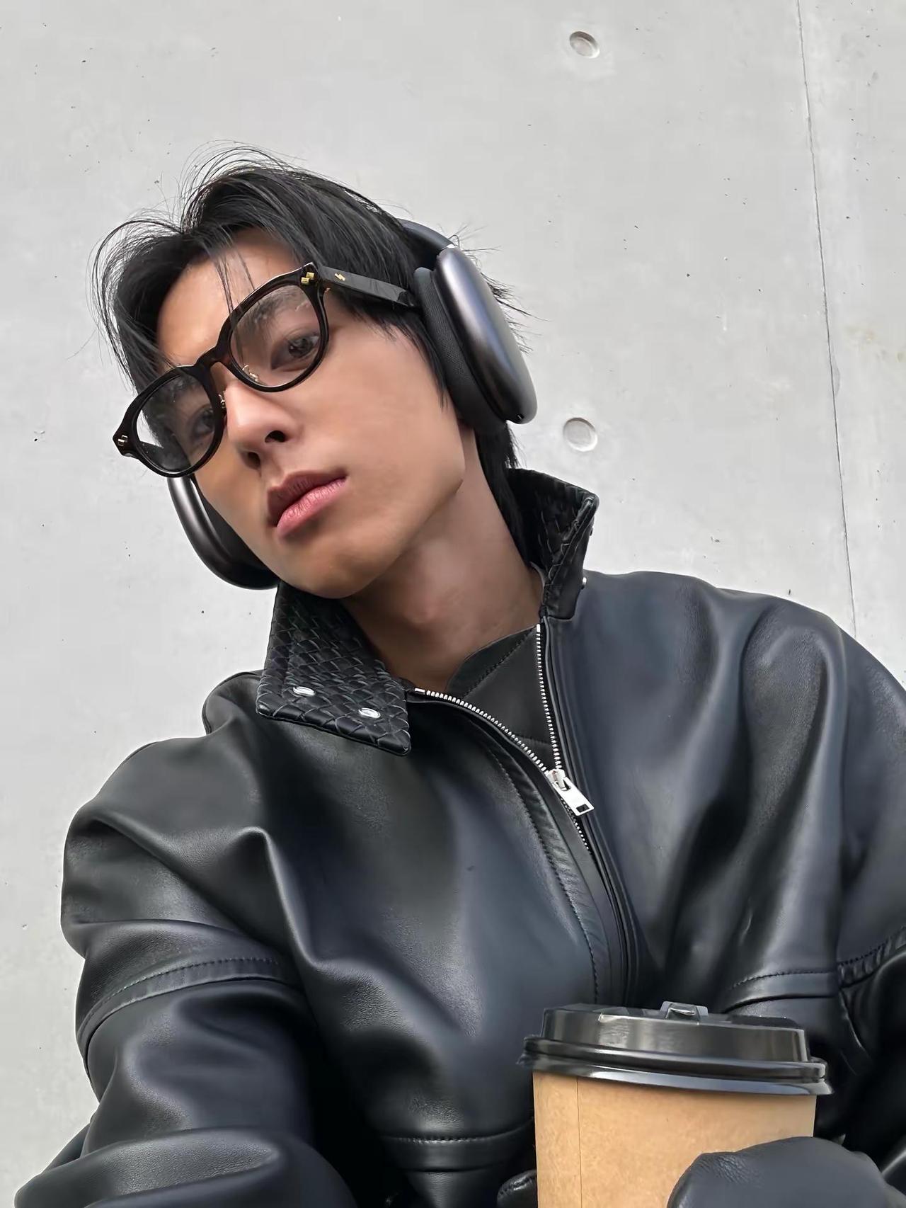 冬天要穿黑色。男生穿搭 生活碎片