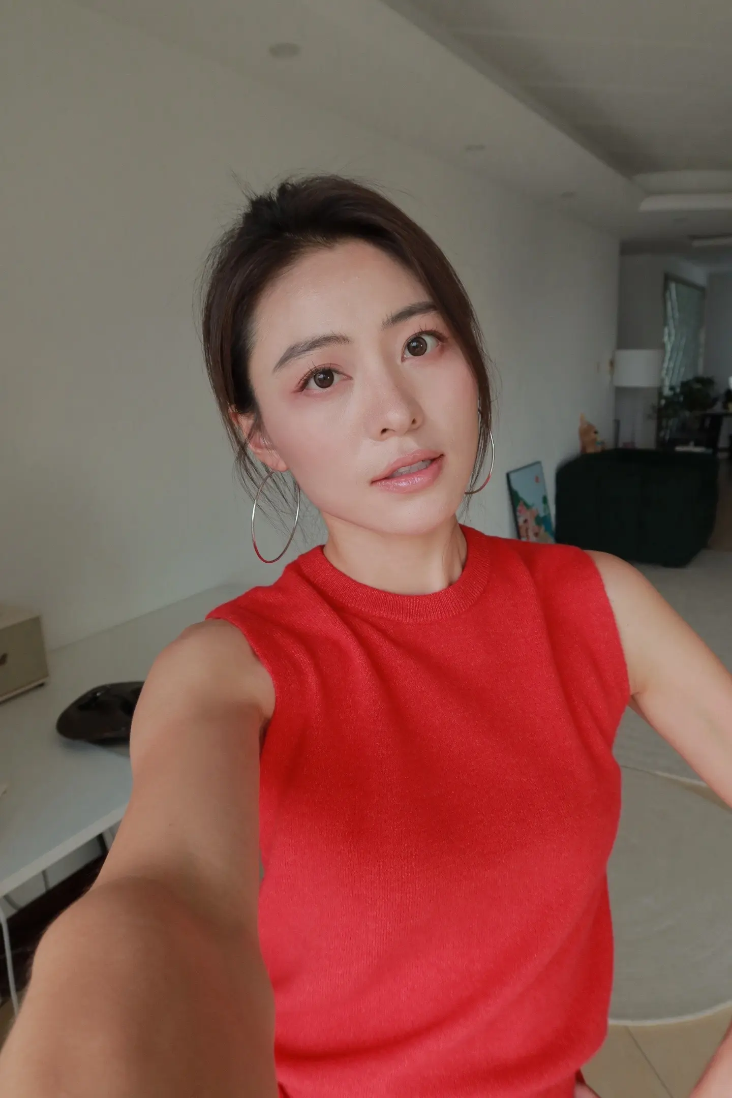 我呢 一直明媚。