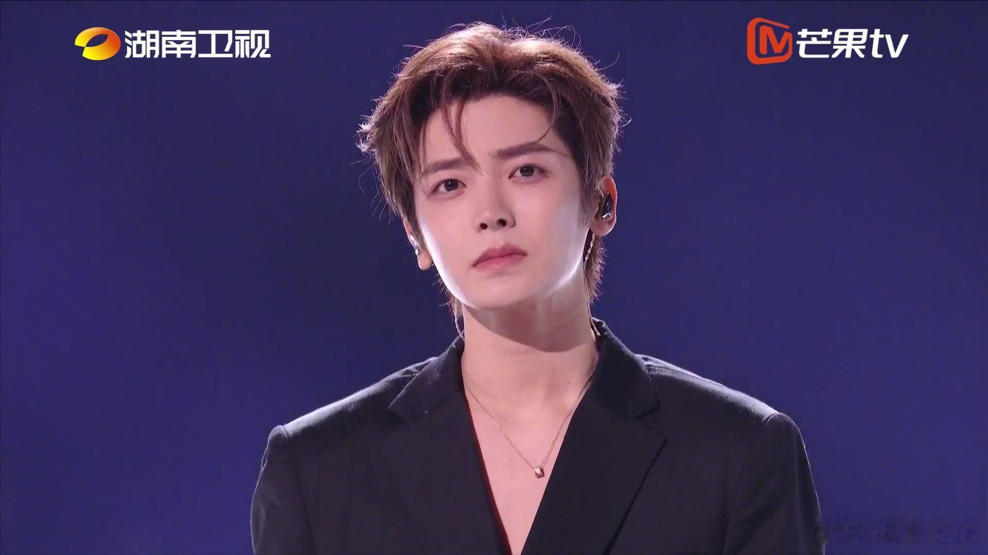 侯明昊歌手唱完之后表情侯明昊高音还是舒适区 侯明昊歌手唱完之后表情，侯明昊高音还