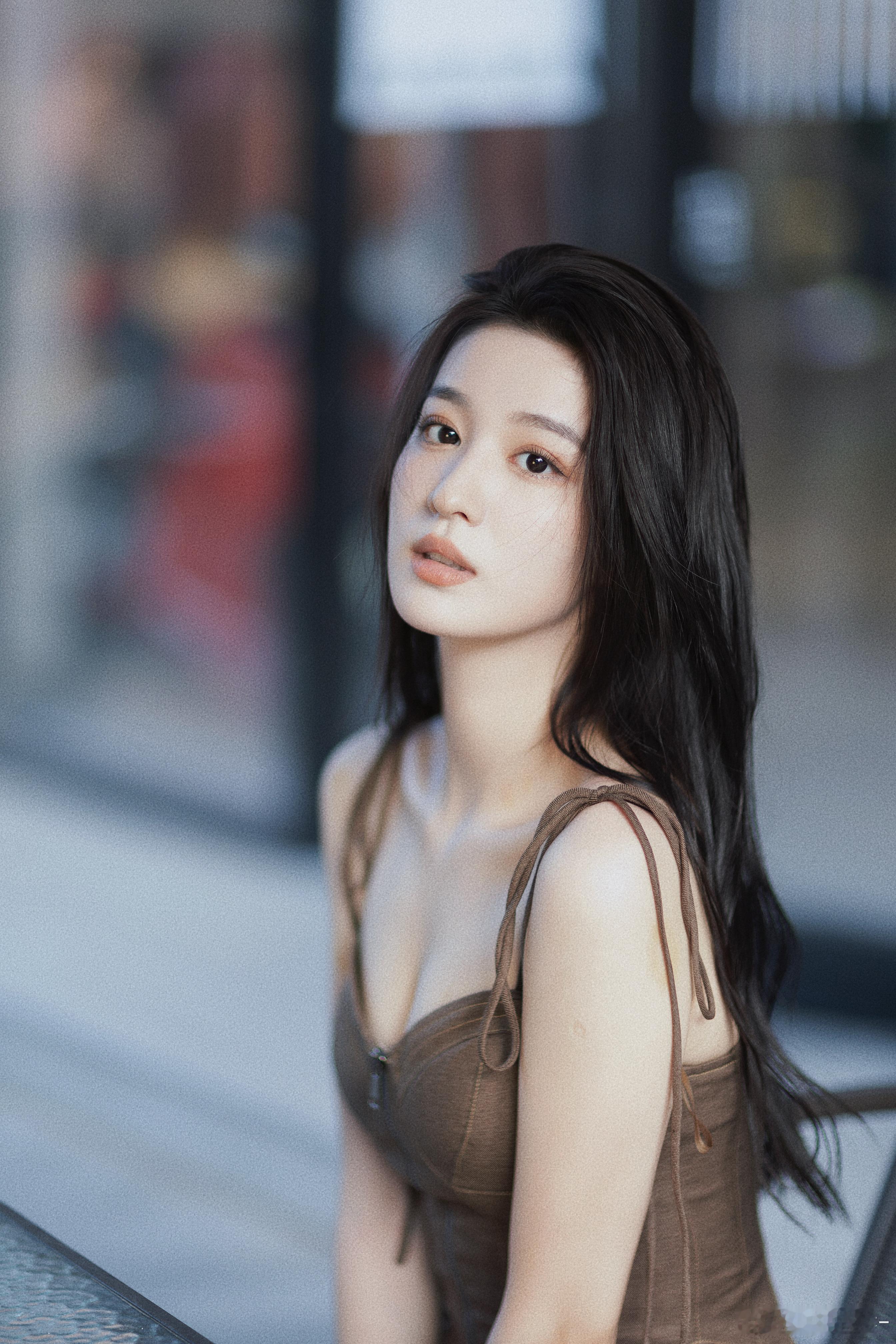 王楚然 220729 现代写真-夏日-棕吊带裙 ☽ 美然wb 