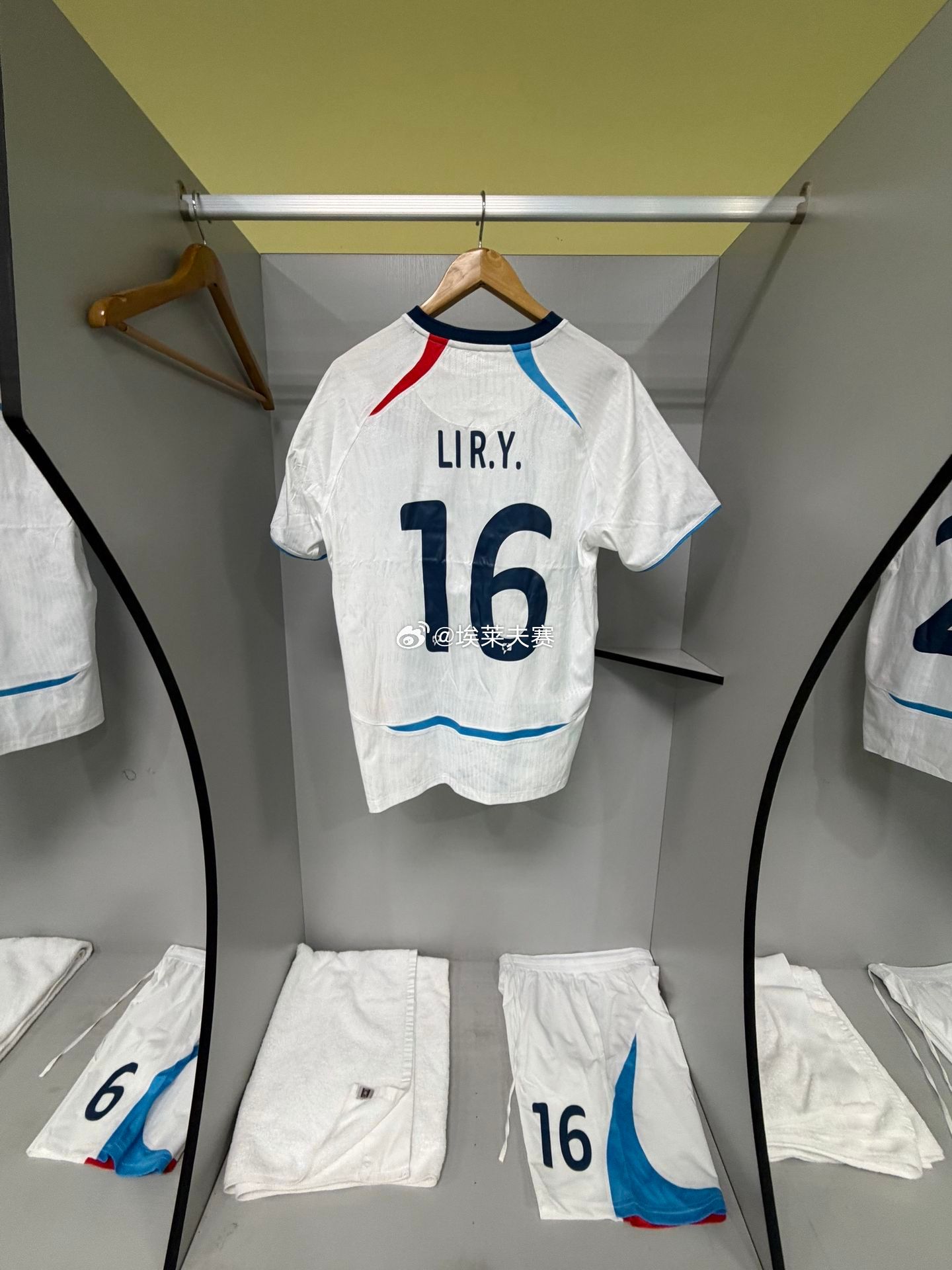 北京国安北京国安 国安外租球员李睿跃更新社交媒体：“好好生活 慢慢变好” 