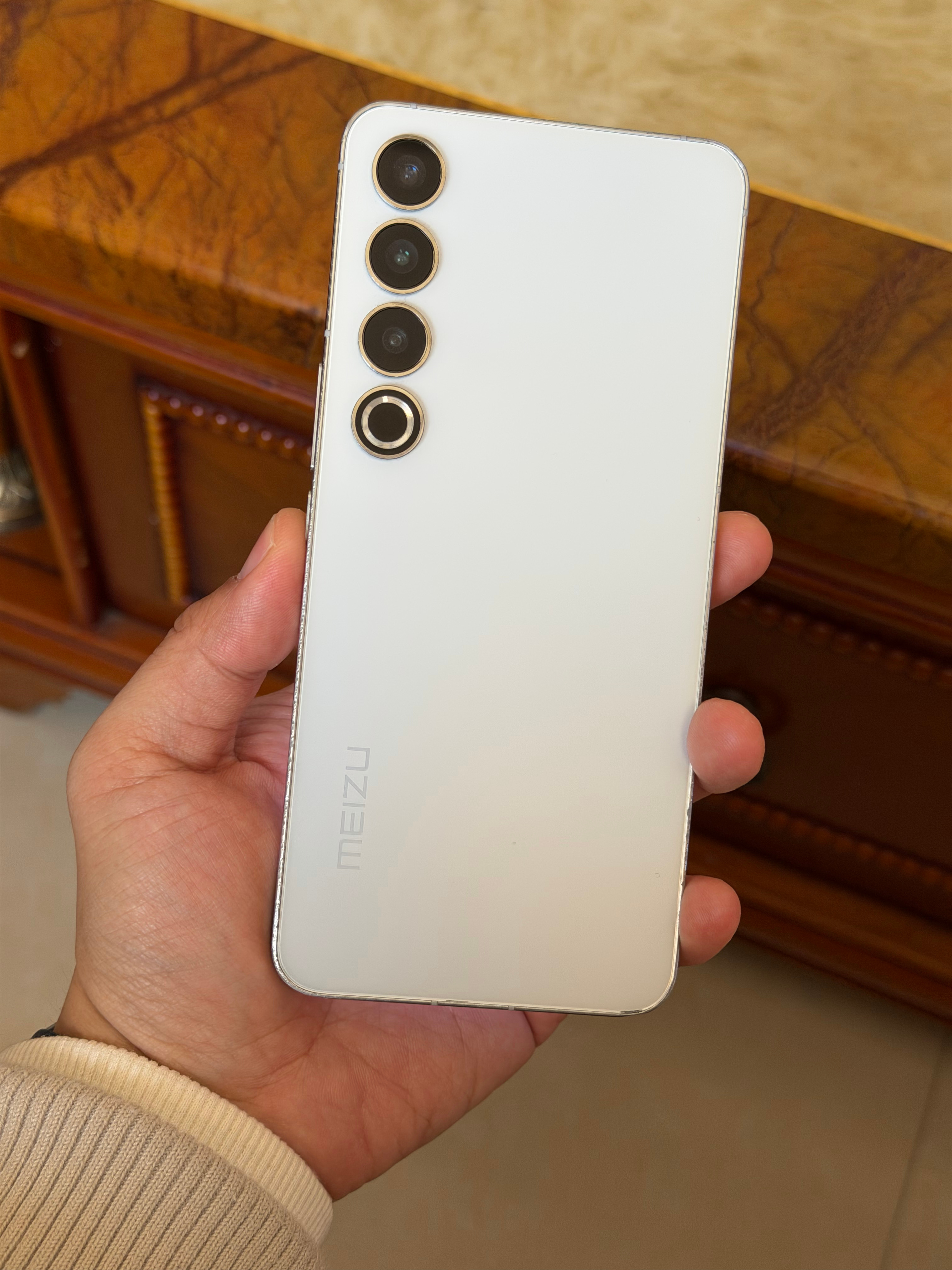 亲戚里有忠实魅友，当他知道我是数码博主，各种跟我打探魅族的消息