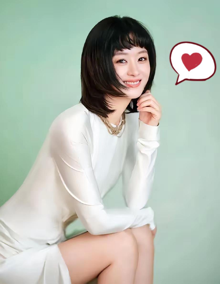 赵丽颖的这次造型真的是把好牌打烂了。我能接受她任何人生选择，唯独受不了造型师硬生