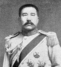 1925年，张宗昌带母亲去赴宴。席上有新鲜荔枝，张母直接将荔枝连壳吞下，结果被传