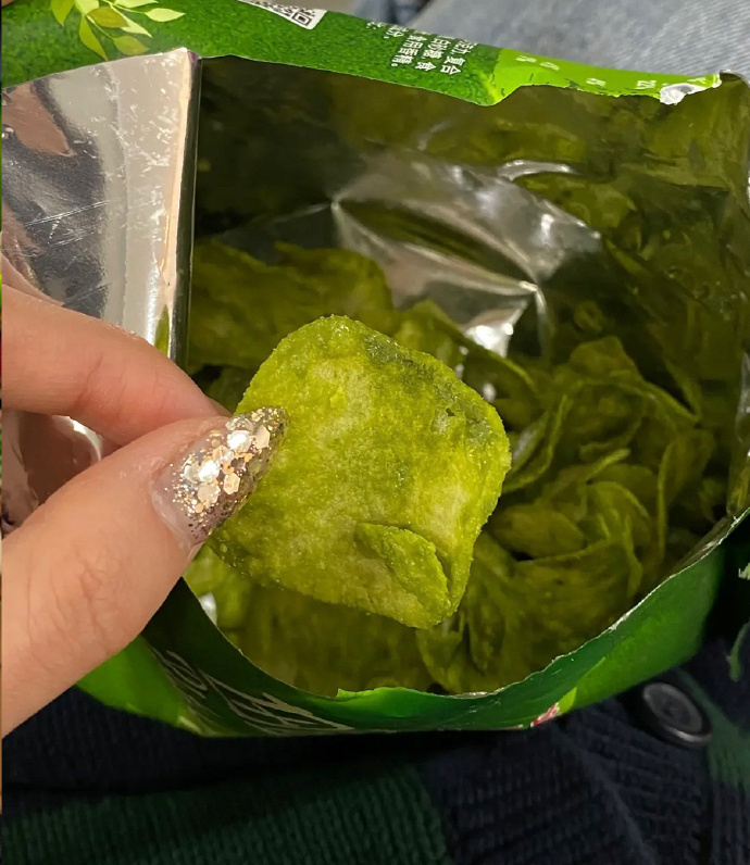 你有那么点时间和我耍心机还不如好好孝敬你爸妈不然我会以为我比你爸妈都重要 ​​​