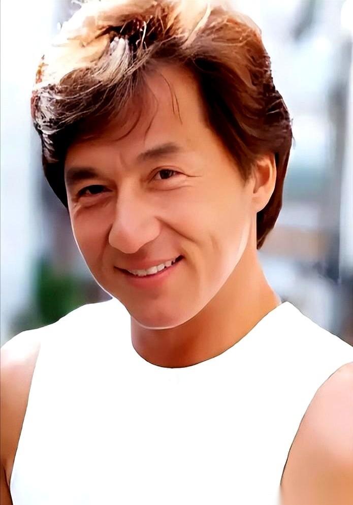 全世界的楼他都敢跳，自己孩子的坑，他却填不上。
真的，有时候刷到他的新闻，感觉特