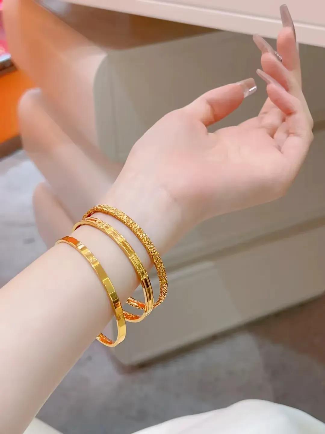 如果不考虑钱，你会选择哪一款？
听说90喜欢第一个
80喜欢第2个
70喜欢第三