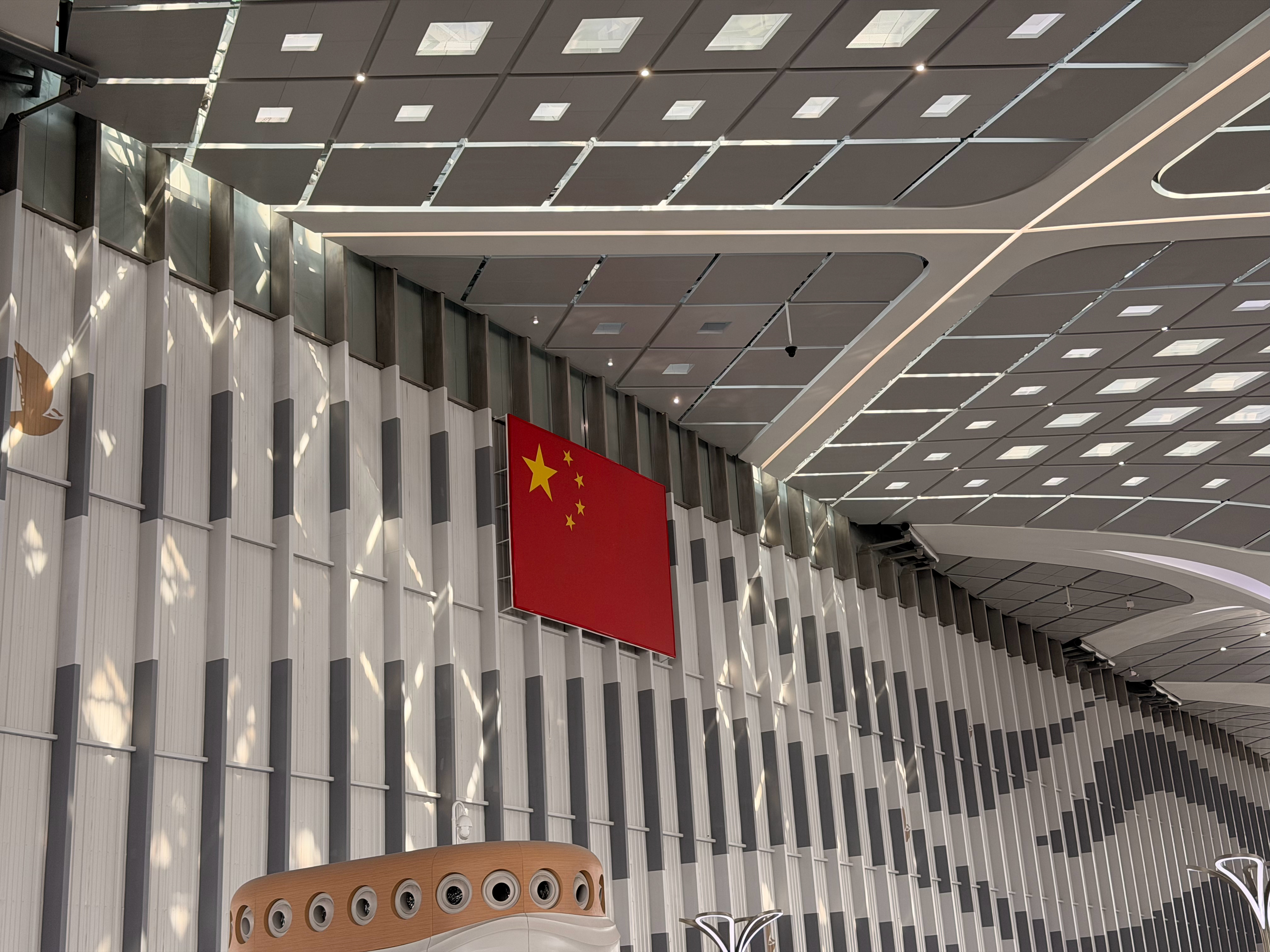 该说不说，汕头的高铁站建的真漂亮，颜值上远超大湾区广州南和深圳北站，新东西就是好