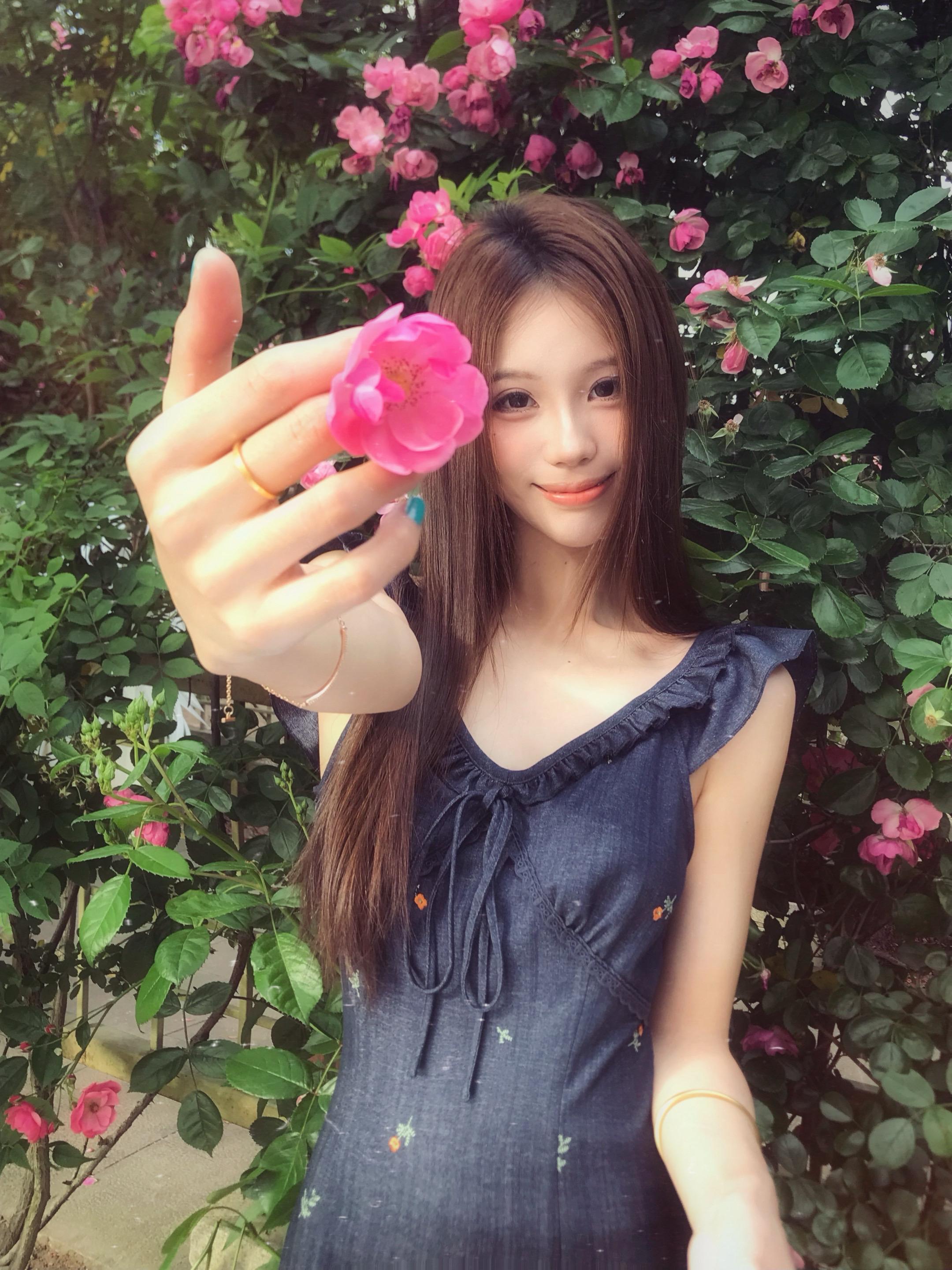 back to 2000s •*.🌺。