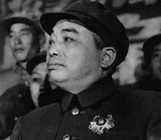毛主席曾说彭德怀得力爱将有反骨，彭总起初不信，后来这员大将真的选择了叛变吗？
1