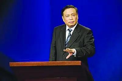 肃清“慎战”流毒 锻造敢打必胜的国防利剑
 
国防大学是培育国防栋梁、铸牢胜战信