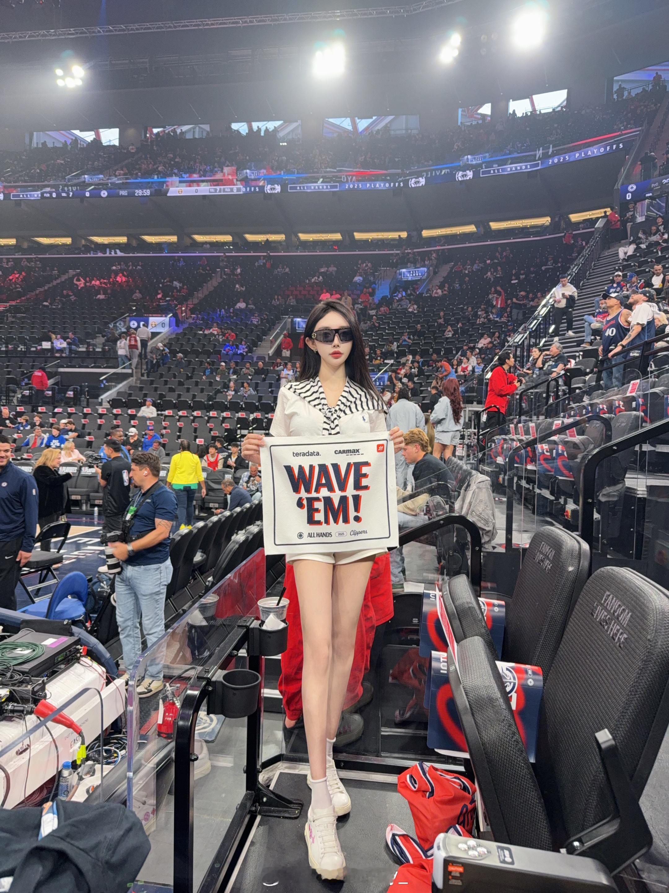 🏀 🏀NBA 快船队VS掘金队不得不说快船队主场的现场气氛太好了Sevena