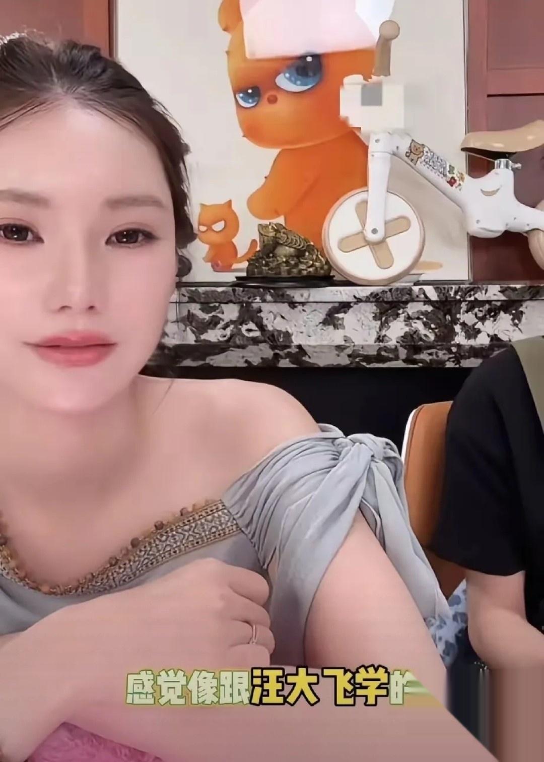 哎哟我去，汪小菲这爹当得也太怂了吧！
孩子妈走了，好不容易拿到抚养权了吧？
结果