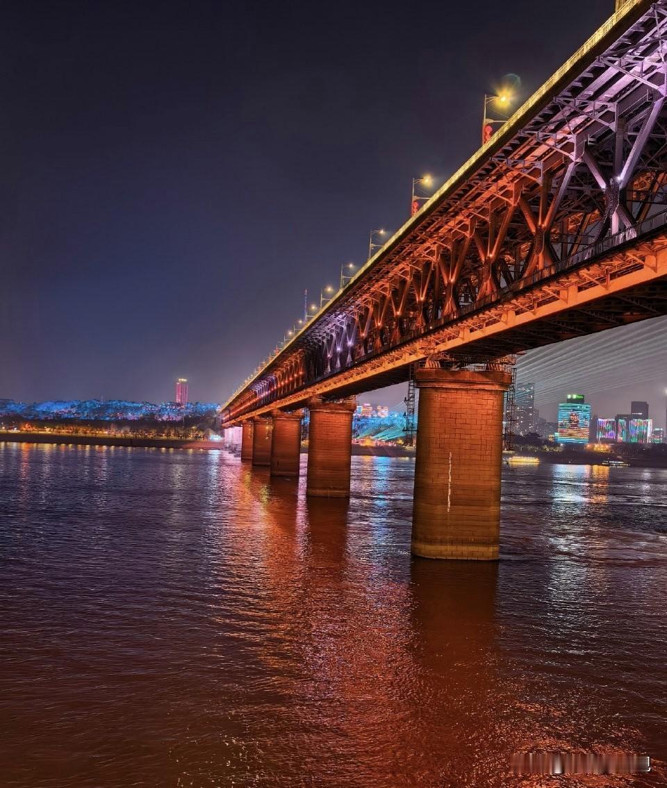 没想到2026武汉马拉松还用上了这样的黑科技！
 
今年的汉马非常的与众不同，很