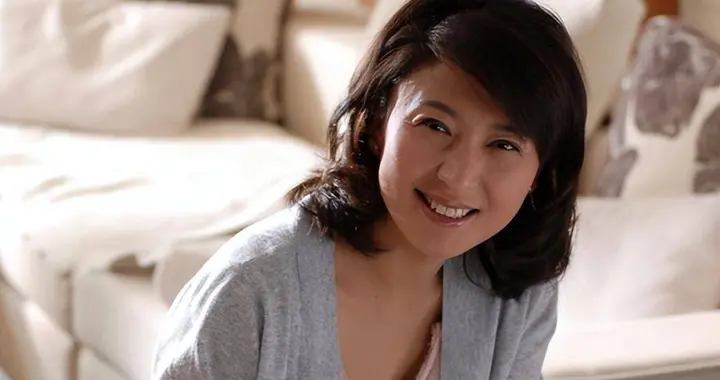 春节前还能等来闫学晶和中戏的声明吗？