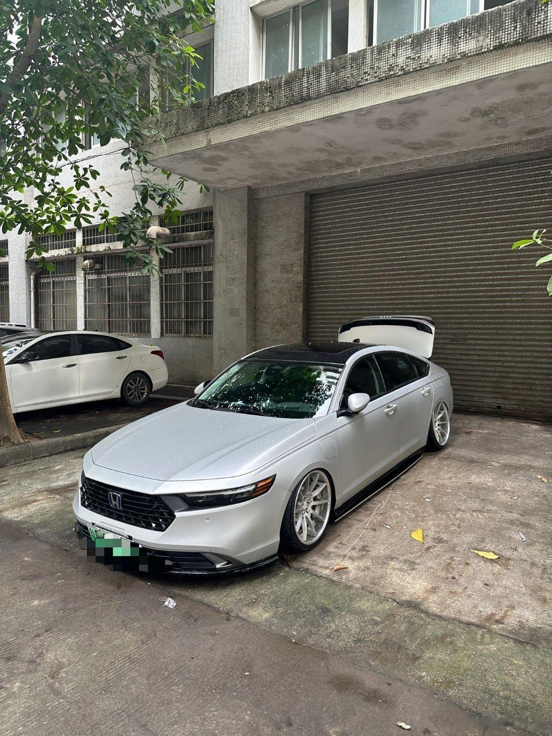 看到这个车，奥迪A7车主都沉默了…… ​​​
