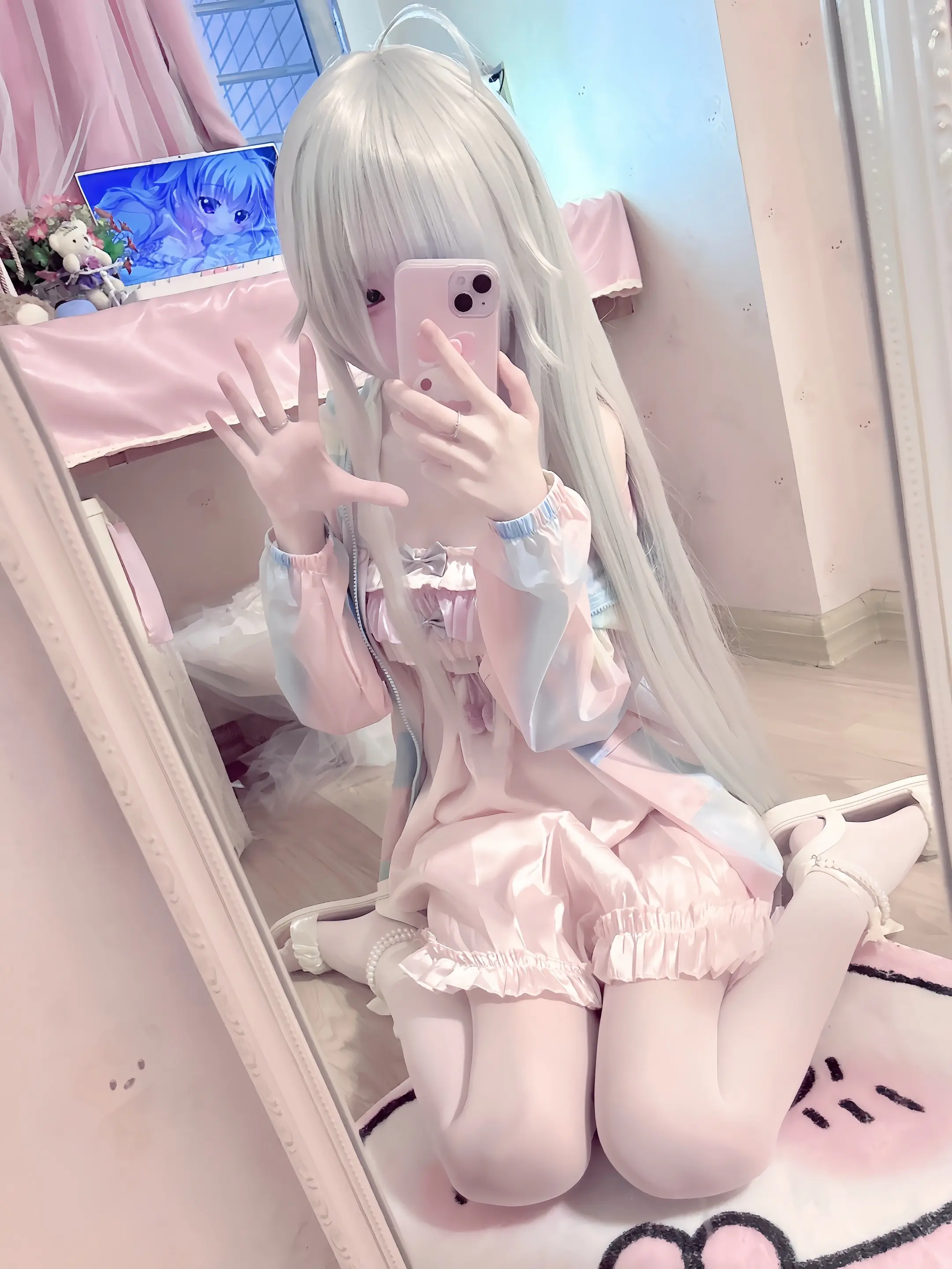 即使某天我征服了世界我也只想亲亲哥哥的脸。