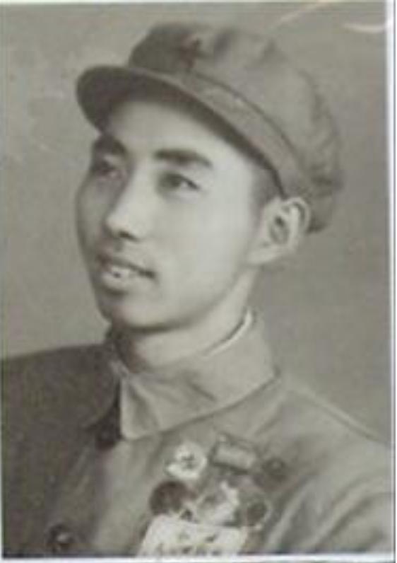 钟国梁，男，1927年4月出生于浙江湖州，1944年6月在长兴县白岘参加新四军，