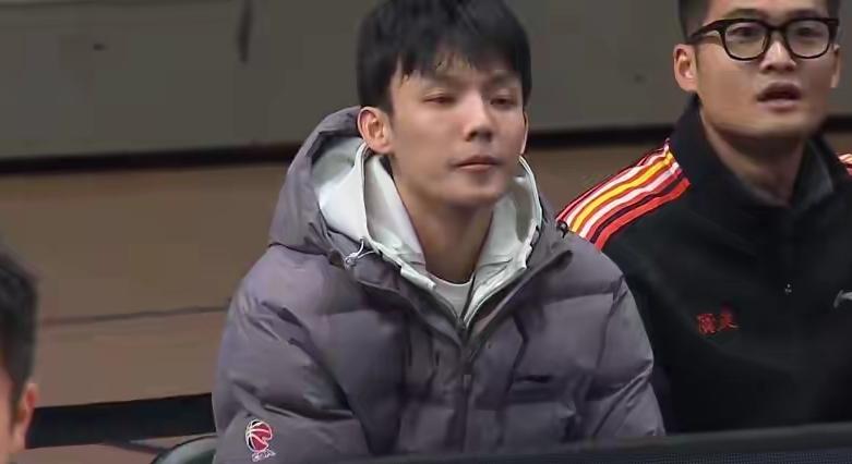 网暴胡明轩只差一步！萨姆纳真是广东的发动机！本场比赛不得不说3大事实：
1.萨姆