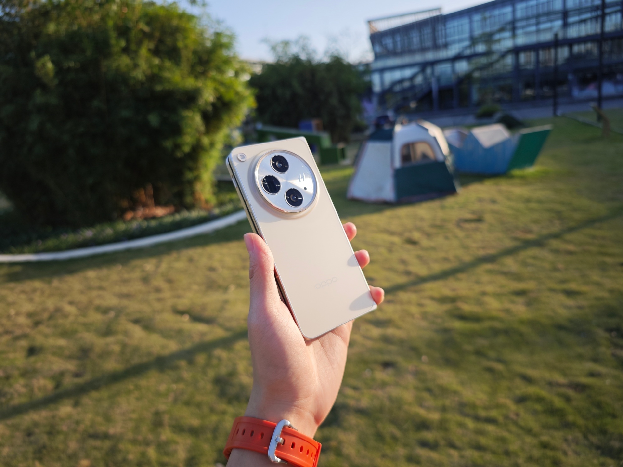 OPPO折叠屏的配色审美巅峰，目前为止我依然认为是Find N3 