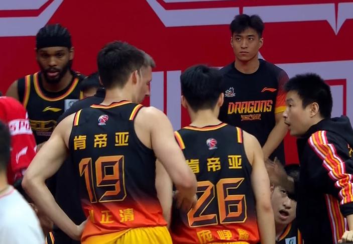 庞峥麟突破，帮助江苏78-78将广厦拖入加时大战
北京时间3月22日，江苏与广厦