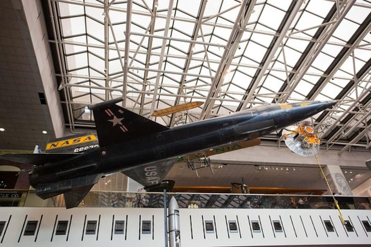 美军六代机研发不给力，原因多多。技术上，F - 47想整合全频谱隐身等所有黑科技