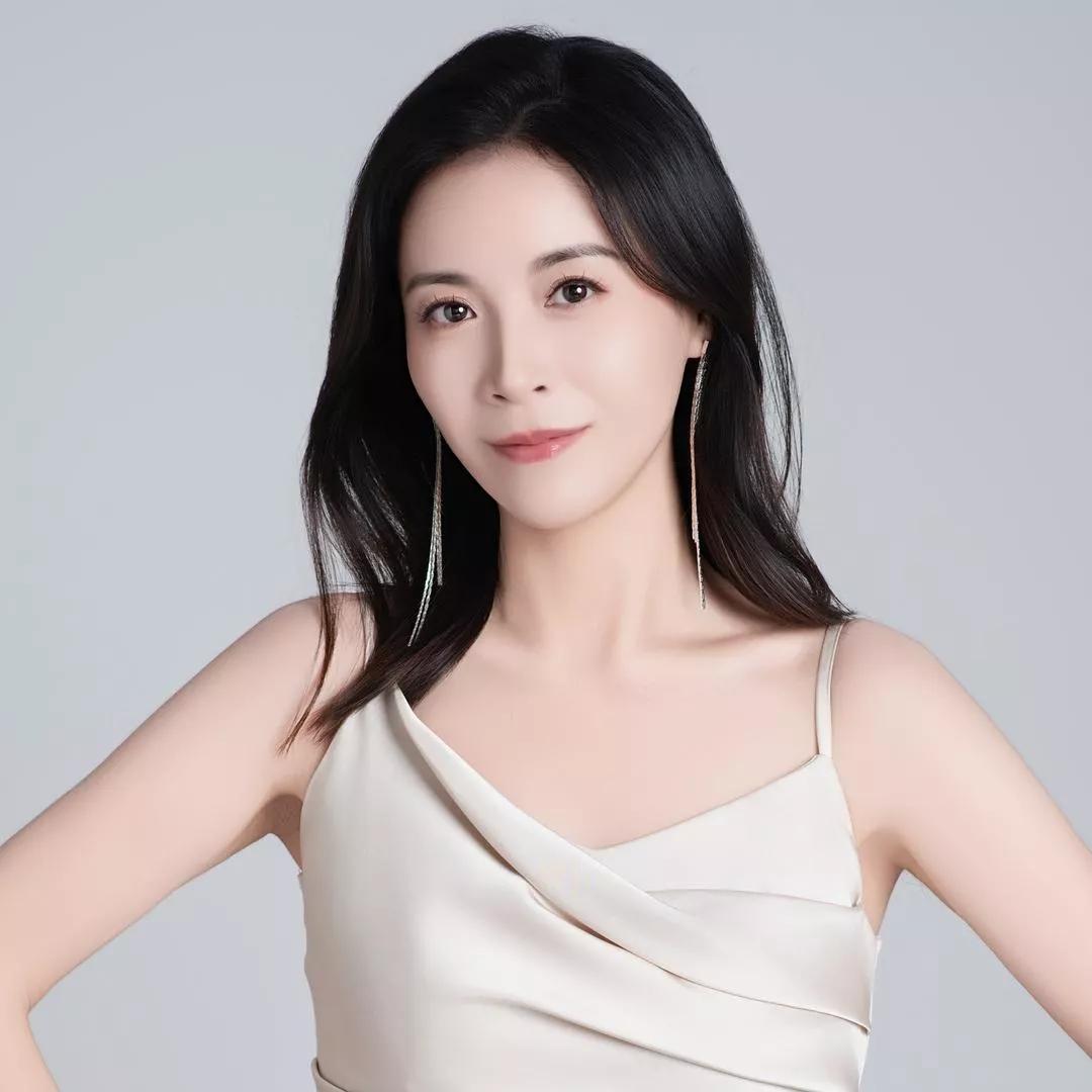 优雅女神，温柔动人，美不胜收！