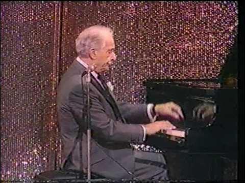 最能我生君已老的，是 Victor Borge那些钢琴段子，没有一个是高清的。 